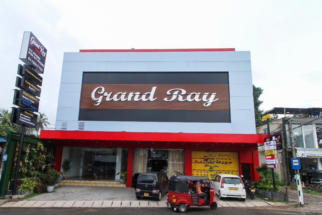 The Grand Ray Hotel